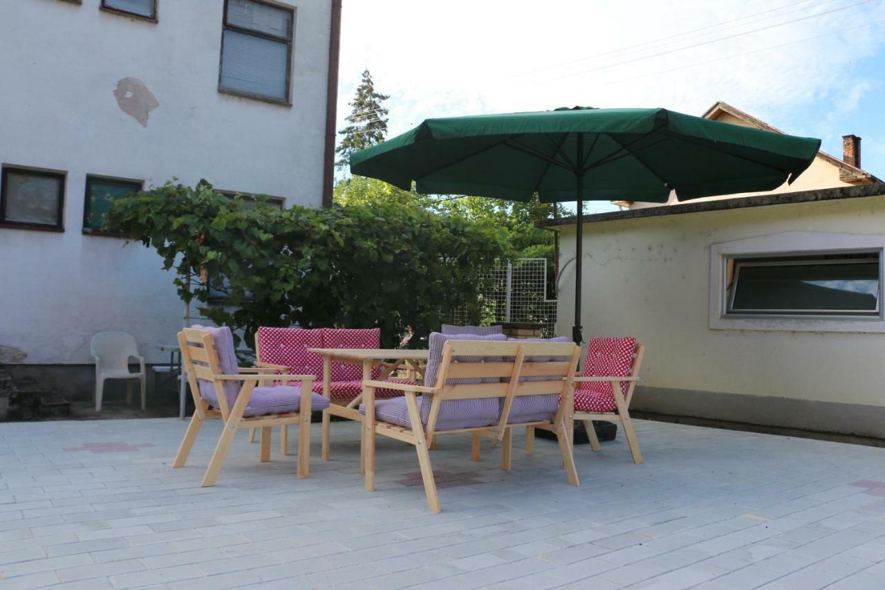 Hostel Trajan Donji Milanovac Bagian luar foto